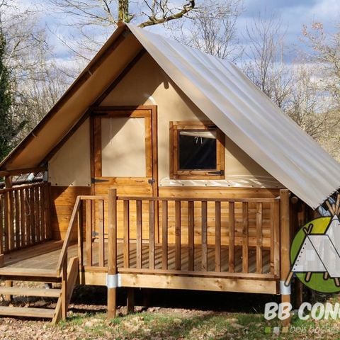 Tent 4 persons - Amazon - less than 7 nights (shared campsite sanitary facilities)