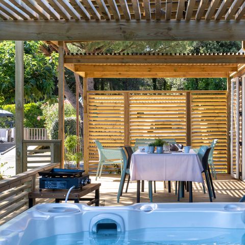 Mobilhome 6 personas - EXCLUSIVO Jacuzzi de 3 dormitorios con suite principal