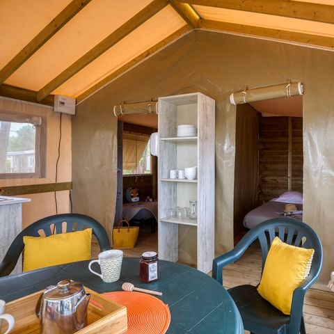 Tente en toile et en bois 4 personnes - INSOLITE CONFORT LODGE (sans sanitaires)