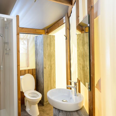 Safaritent 4 personen - Cabane d'Uther Confort 27m² (2 kamers) + halfoverdekt terras 4 personen