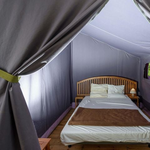 TENTE TOILE ET BOIS 5 personnes - Freeflower Confort 37m² (2 chambres) + terrasse couverte 13m² - sans sanitaires - 5 pers