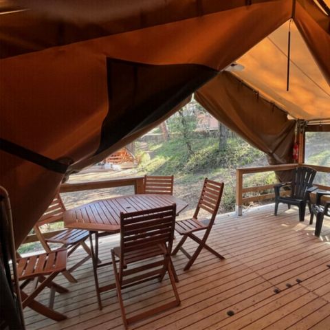 CANVAS AND WOOD TENT 5 people - Victoria Lodge (no sanitary facilities, water or heating)