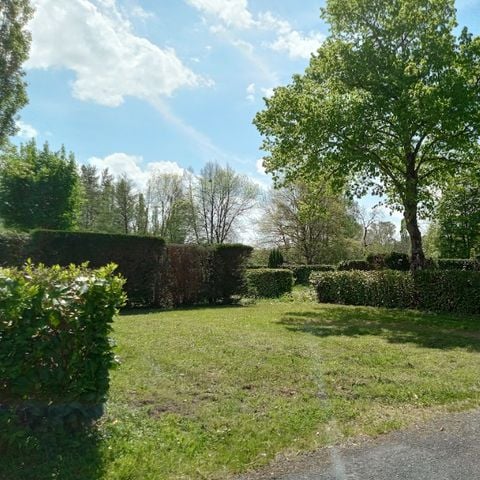 EMPLACEMENT - Forfait famille 2 adultes + 2 enfants de moins de 14 ans 4 pers