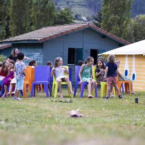 Pitch - Family package 2 adults + 2 children under 14 4 pers