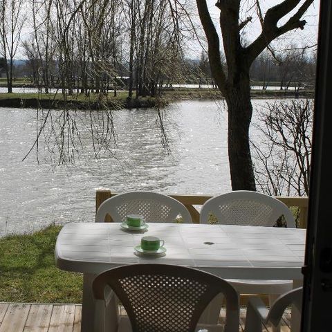 Chalet 4 Personen - HOLZ mit Terrasse