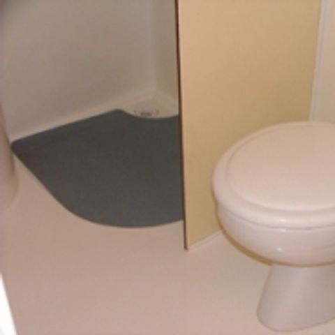 CHALET 5 personnes - TOILE CONFORT avec sanitaires