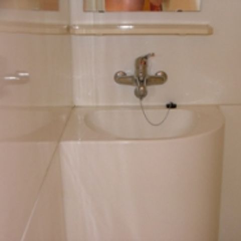 Chalet 5 persons - TOILE CONFORT with sanitary facilities