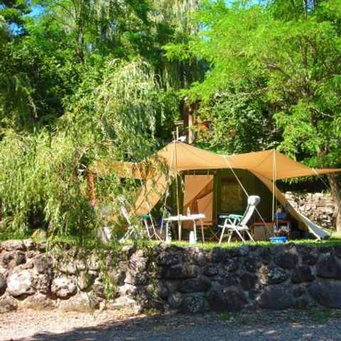 Kampeerplaats - Standplaats + 1 auto + tent of caravan