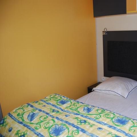 Mobilhome 6 personnes - Mobil-home Standard Relax 33m² - 3 chambres + Terrasse avec parasol - 6 pers