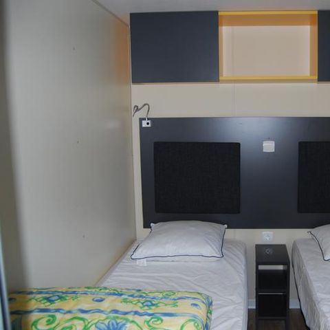 Mobilhome 6 personnes - Mobil-home Standard Relax 33m² - 3 chambres + Terrasse avec parasol - 6 pers