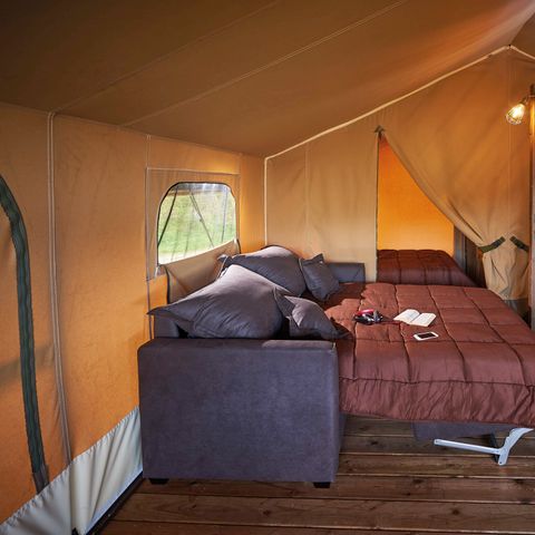 Tente en toile et en bois 4 personnes - Lodge Insolite Pinède 34 m² - 2 chambres + Terrasse couverte + Plancha - 4/5 pers