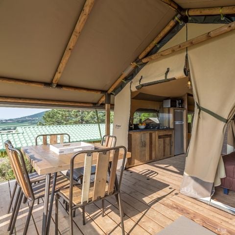 Tente en toile et en bois 4 personnes - Lodge Insolite Pinède 34 m² - 2 chambres + Terrasse couverte + Plancha - 4/5 pers