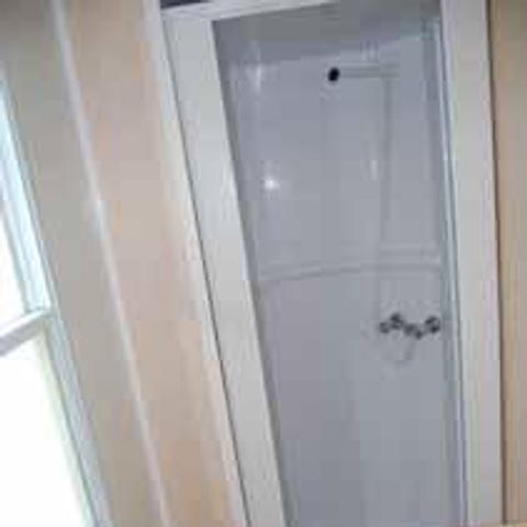 BUNGALOW 4 personnes - Mobil-home Standard Escapade 23m² - 2 chambres + Terrasse avec parasol - 4 pers