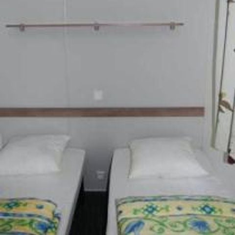 Mobilheim 4 Personen - Mobilheim Standard Escapade 23m² - 2 Schlafzimmer + Terrasse mit Sonnenschirm - 4 pers.