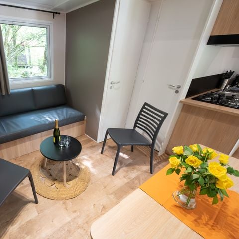 Mobilhome 4 personnes - Premium Trendy 28m² - 2 chambres + terrasse couverte + Clim + TV