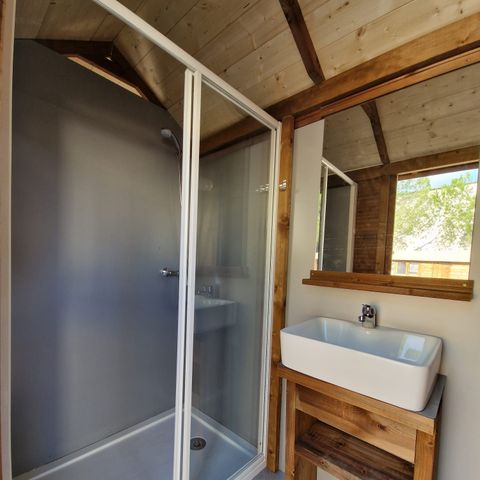 Kampeerplaats - Freecamp Original Premium pakket (10A elektriciteit inbegrepen) - 2/6 pers