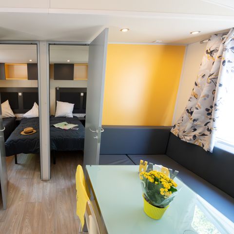 Stacaravan 6 personen - Stacaravan Confort Relax Clim 33m² (3bed-6pers) + Overdekt terras + Airconditioning - Tarief 1 tot 6 pers.