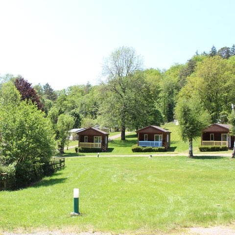 CHALET 4 personnes - Chalet Arbre : 2 chambres + TV, 4 pers