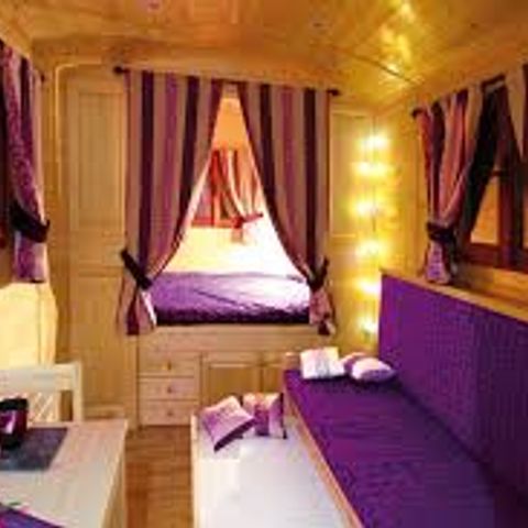 UNUSUAL ACCOMMODATION 4 people - FERREOLE