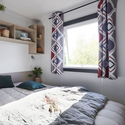 BUNGALOW 6 personnes - Crecy la Chapelle : LODGE 3 CHAMBRES - 1 SDB - 1TV 1/6 pers 