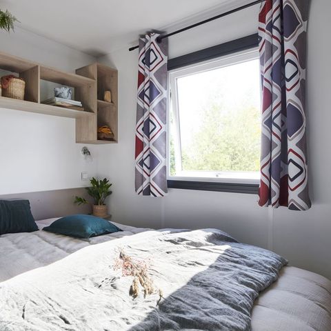 Stacaravan 1/6 personen - Crecy la Chapelle : - LODGE - 3 - SLAAPKAMERS - 1 badkamer - 1 TV