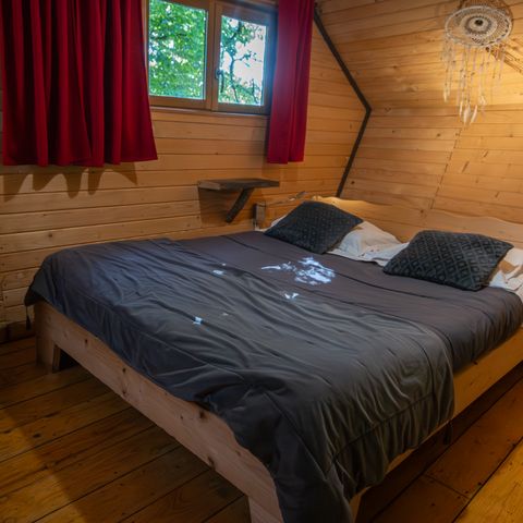 AUßERGEWÖHNLICHE UNTERKUNFT 4 Personen - Baumhaus (mit Trockentoilette, ohne Dusche)