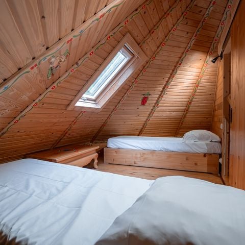 SISTEMAZION ATIPICHE 6 persone - Yurta Isba