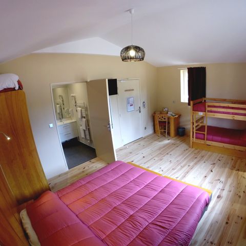 Slaapkamer 4 personen - Ongewoon hotel voor personen met beperkte mobiliteit