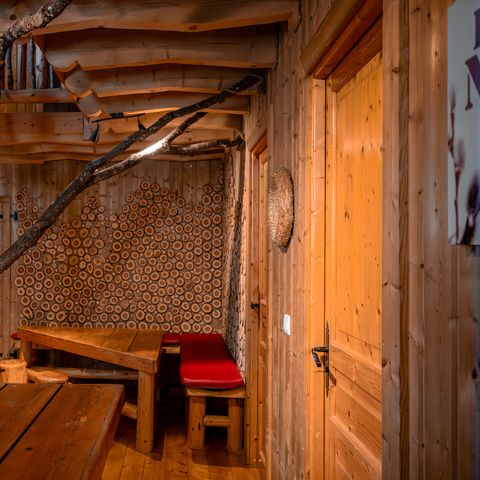 Hébergement 10 personnes - Château dans les branches