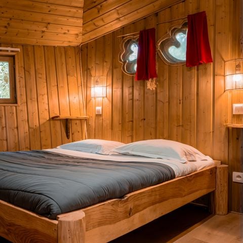 HÉBERGEMENT INSOLITE 4 personnes - Maison dans les branches