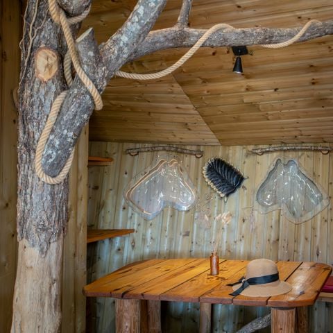 UNUSUAL ACCOMMODATION 4 people - House in the branches