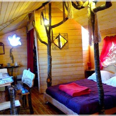 HÉBERGEMENT INSOLITE 6 personnes - Maison dans les branches