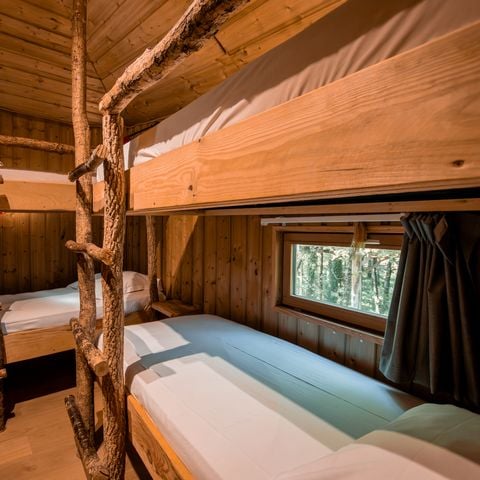 UNUSUAL ACCOMMODATION 6 people - House in the branches