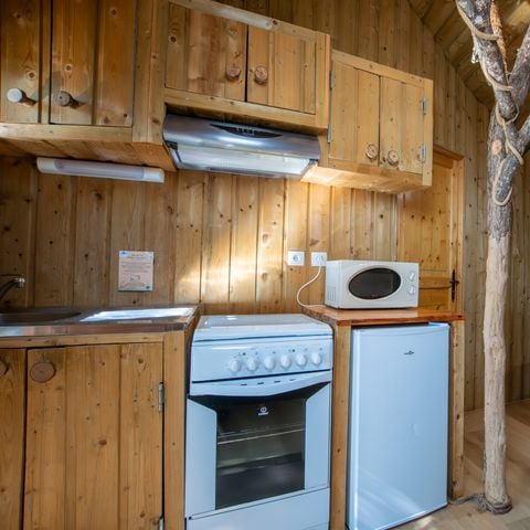 HÉBERGEMENT INSOLITE 6 personnes - Maison dans les branches