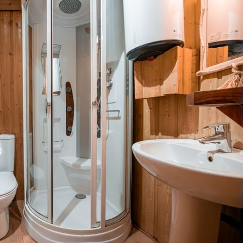 HÉBERGEMENT INSOLITE 6 personnes - Maison dans les branches