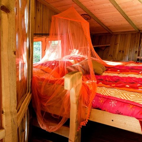 UNUSUAL ACCOMMODATION 2 people - Tree house (with dry toilet, no shower)