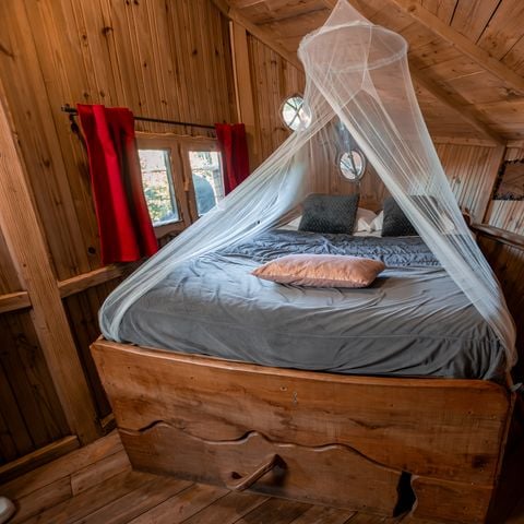 Accommodation 2 persons - Tree house - With dry toilet - No shower