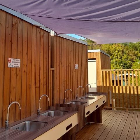 HÉBERGEMENT INSOLITE 8 personnes - Krapahutte 