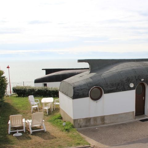 HÉBERGEMENT INSOLITE 4 personnes - Quilles en l air 3/4 