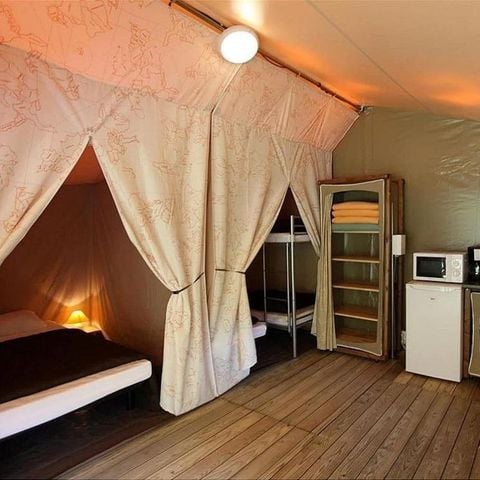 Canvas and wooden tent 4 persons - CANADA without sanitary facilities