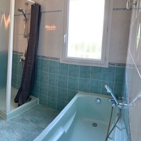 MAISON 6 personnes - 3 chambres avec jardin privatif(annexe du camping Les Floralies)