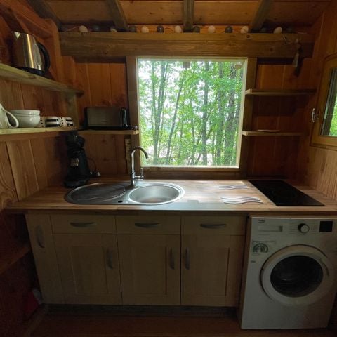 Allogi 1/6 persone - Cabina familiare arroccata con jacuzzi nel bosco