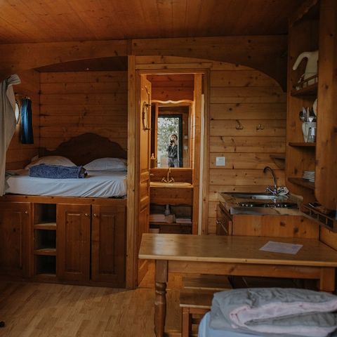 UNUSUAL ACCOMMODATION 4 people - Jacuzzi