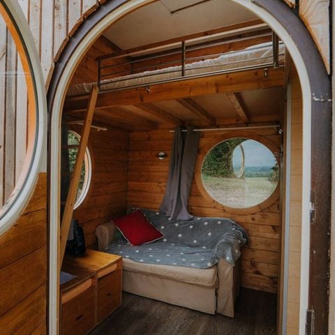 UNUSUAL ACCOMMODATION 2 people - Carré d'étoiles for 1 couple with breakfast