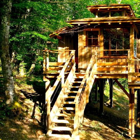Insolite 6 personnes - Cabane et jacuzzi privatif 1/6 pers