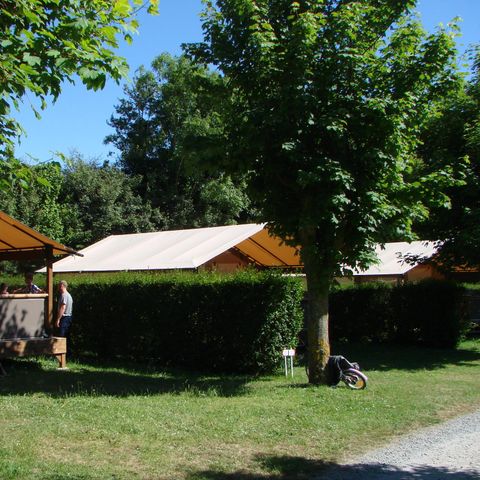 Wohnzelt auz holz 4 personen - VICTORIA (ohne Sanitäranlagen)