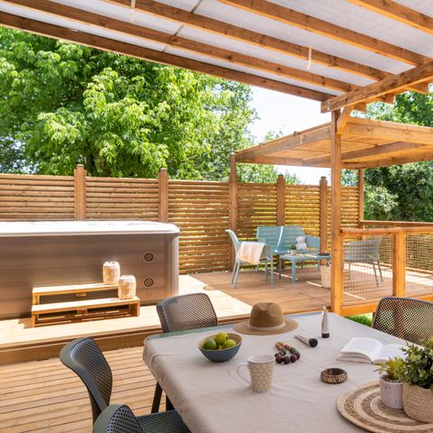 MOBILHOME 6 personnes - EXCLUSIF 3 chambres Jacuzzi avec suite parentale