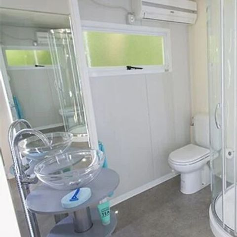 LODGE 5 personnes - Tente Lodge hybride | 2 Ch. | 4/5 Pers. | 1 SDB | Clim.