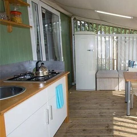 LODGE 5 personnes - Tente Lodge hybride | 2 Ch. | 4/5 Pers. | 1 SDB | Clim.