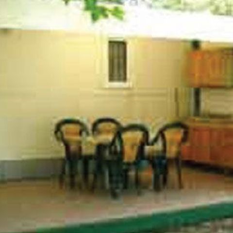 BUNGALOW 2 personnes - 2+2